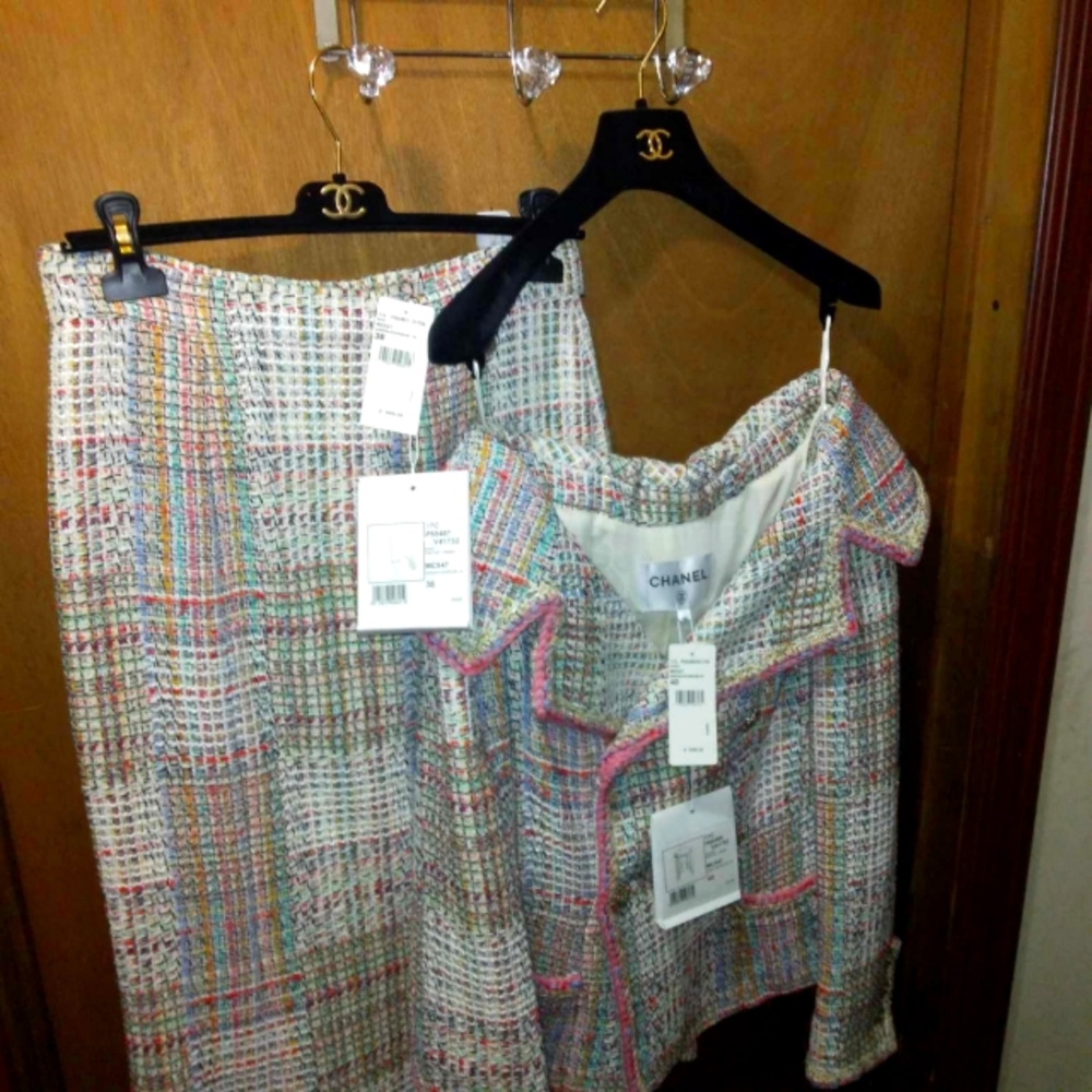 Brand New CHANEL multi color Jacket and Very classy fantasy Tweed skirt